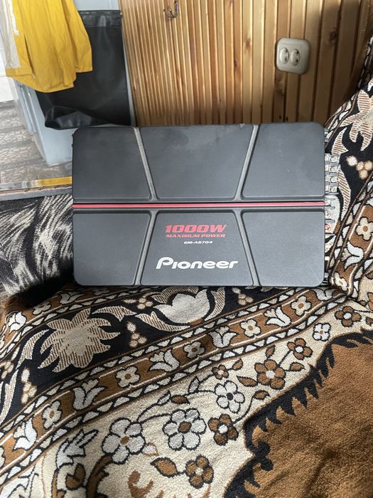 Sabufer va Pioneer usilitel