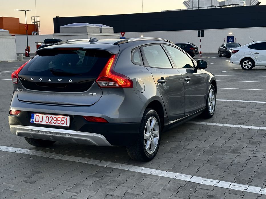VOLVO V40 2016 — imagine 3