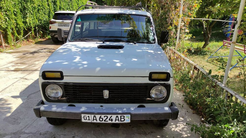 Нива 2121 4x4 , 1990 года выпуска , с тележкой