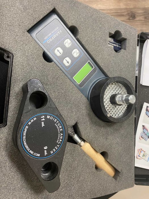 Електронен влагомер за измерване влажността на зърно и фуражи