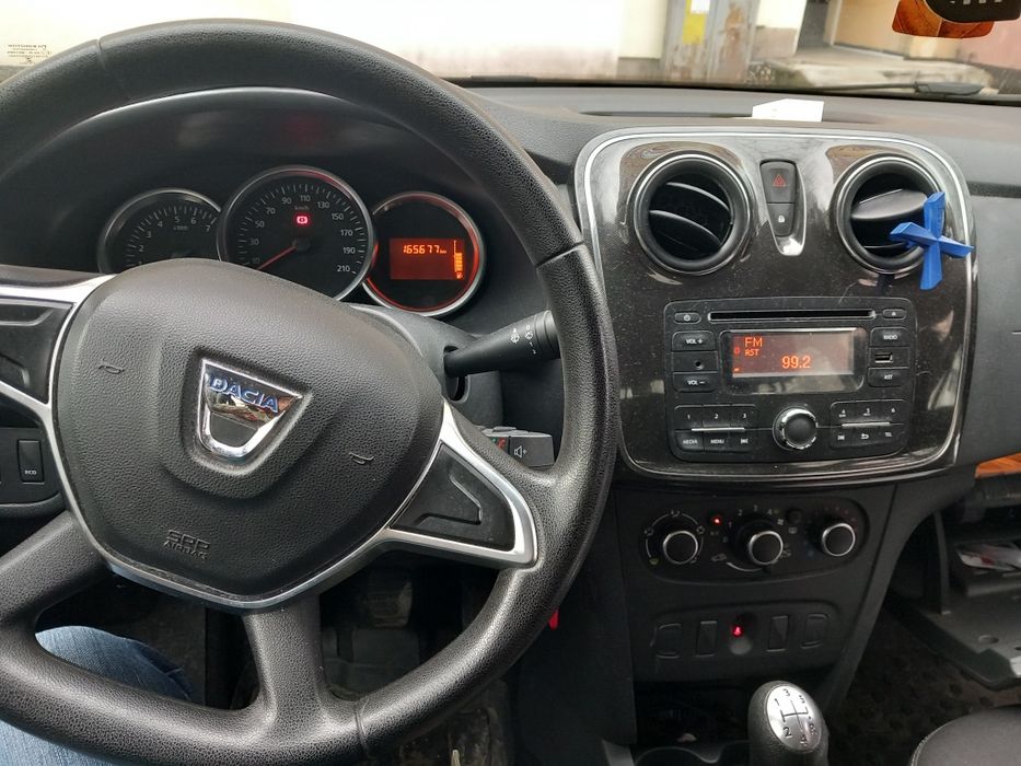 Vând Logan  Berlina