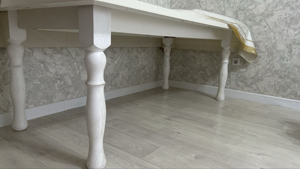 продам стол 2/1,20 (без стулья)