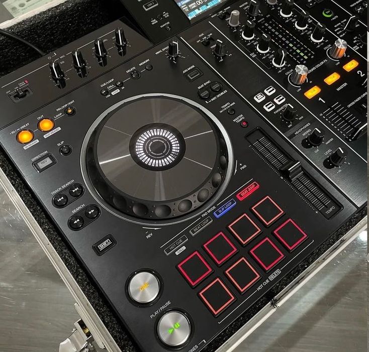 Pioneer XDJ RX2 DJ set