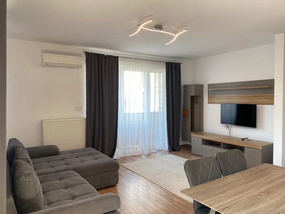 Proprietar vand apartament in Iris 7