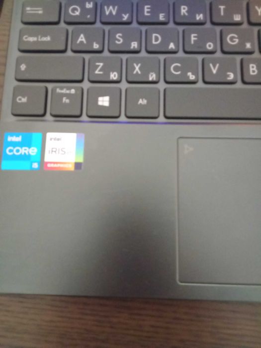 ASUS Zen Book13 OLED