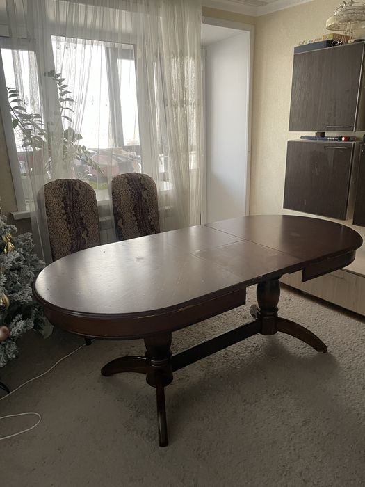 Продам раздвижной деревянный дубовый стол