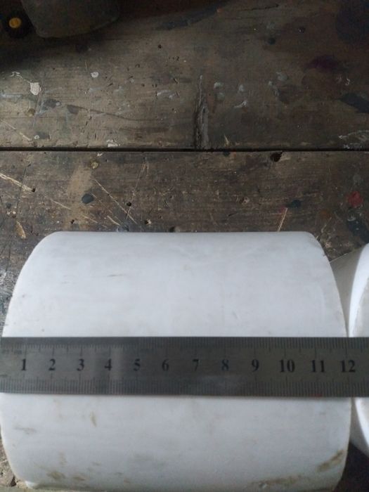 Фторопласт цилиндрической форммы