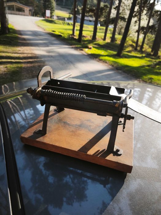 Menghină veche tăiat frunze tutun anii 1880