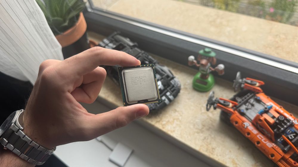 Procesor Intel Xeon E5620 Quad-Core | 2.40GHz - 2.66GHz Turbo | 12MB Cache | Socket LGA 1366
