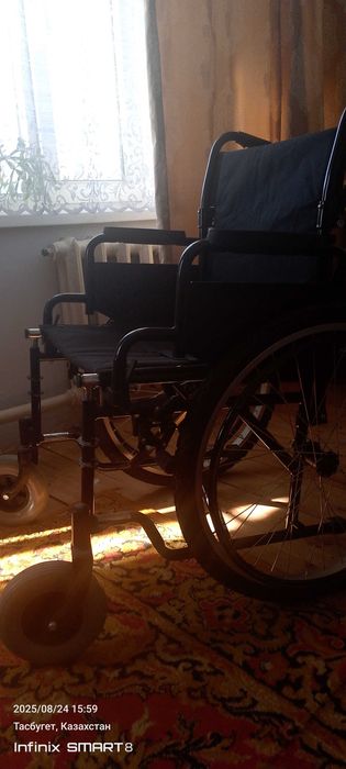Инвалидная коляска