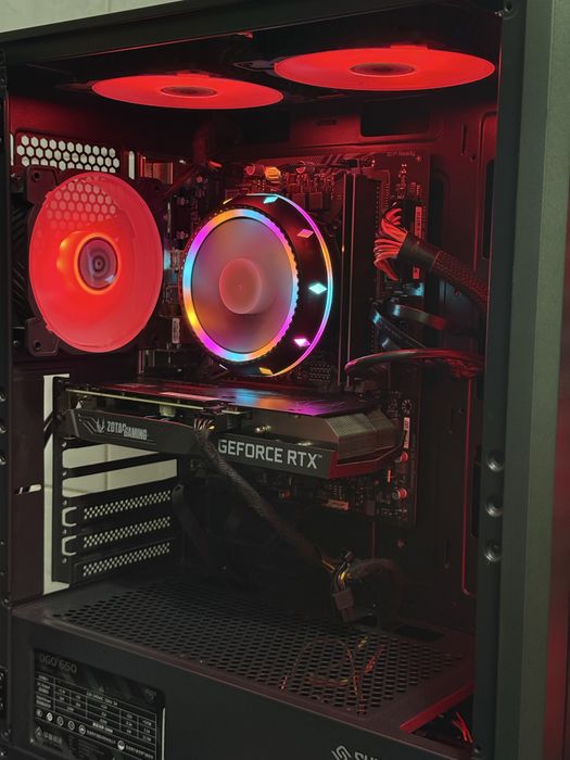 Monitor va kompyuter blok