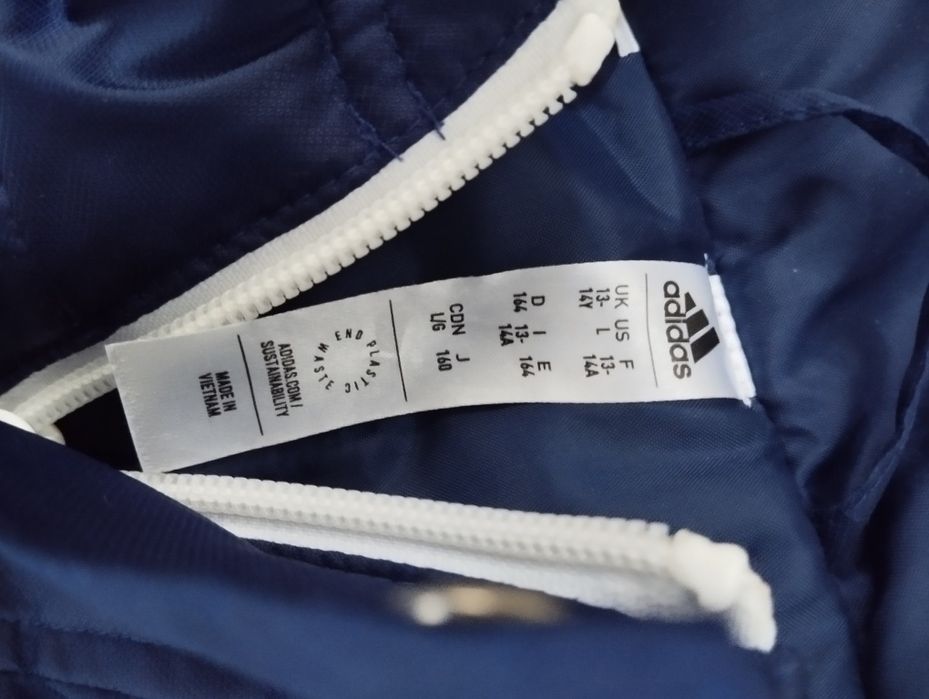 Geaca adidas nouă primăvară, toamnă,164 cm,13-14 ani.