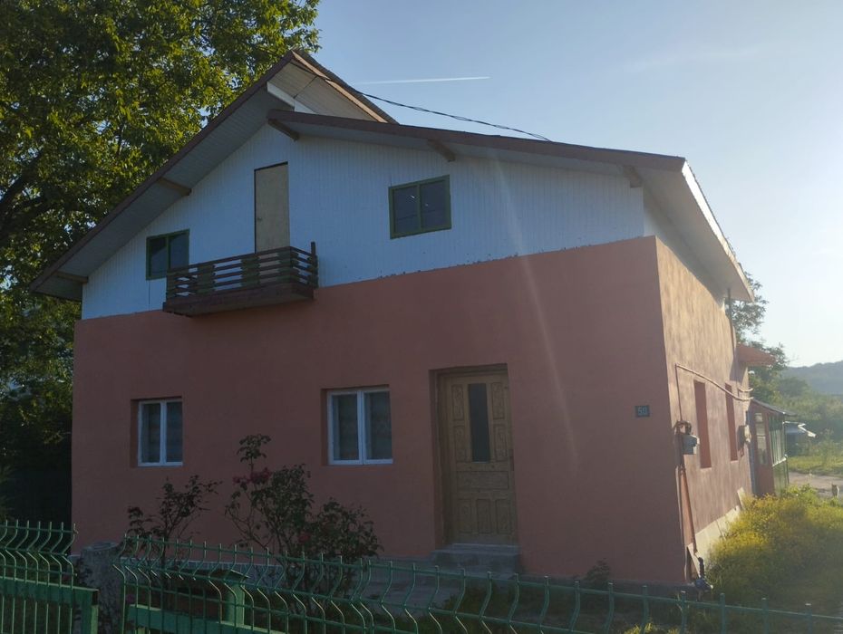 Vând casa teren 1500 mp