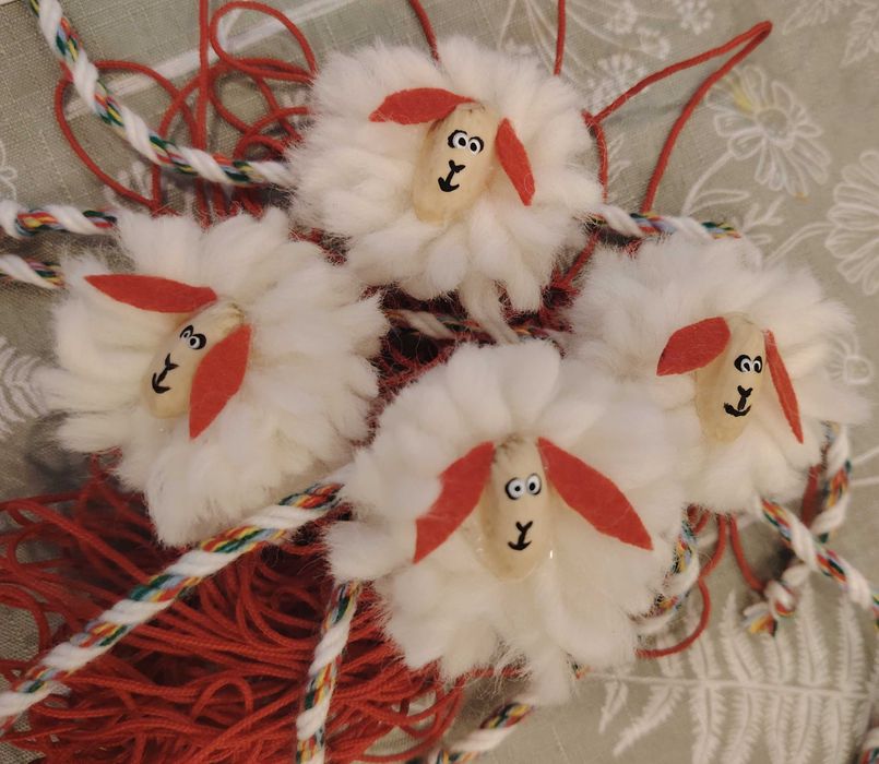 Мартеници/ гривни, всичко за Баба Марта