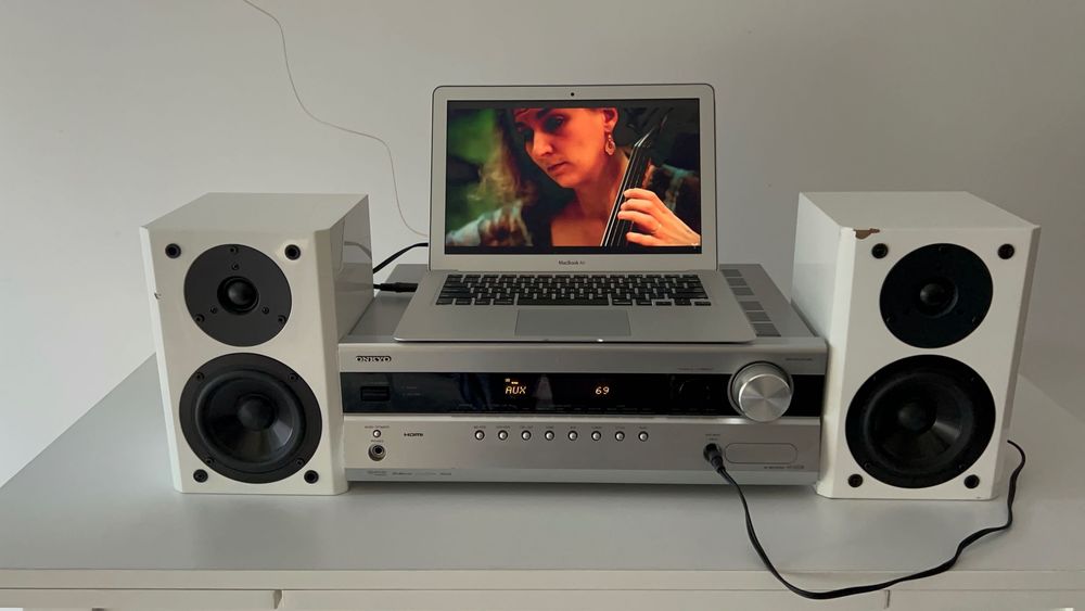 Video cu Boxe Yamaha NX-E700 albe