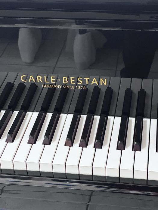 рояль Carle Bestan