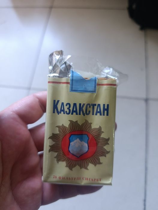 Эмаль латунный значок винтаж ретро