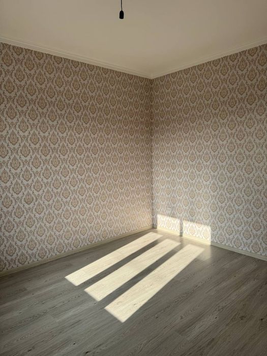 Продаётся дом в общем дворе