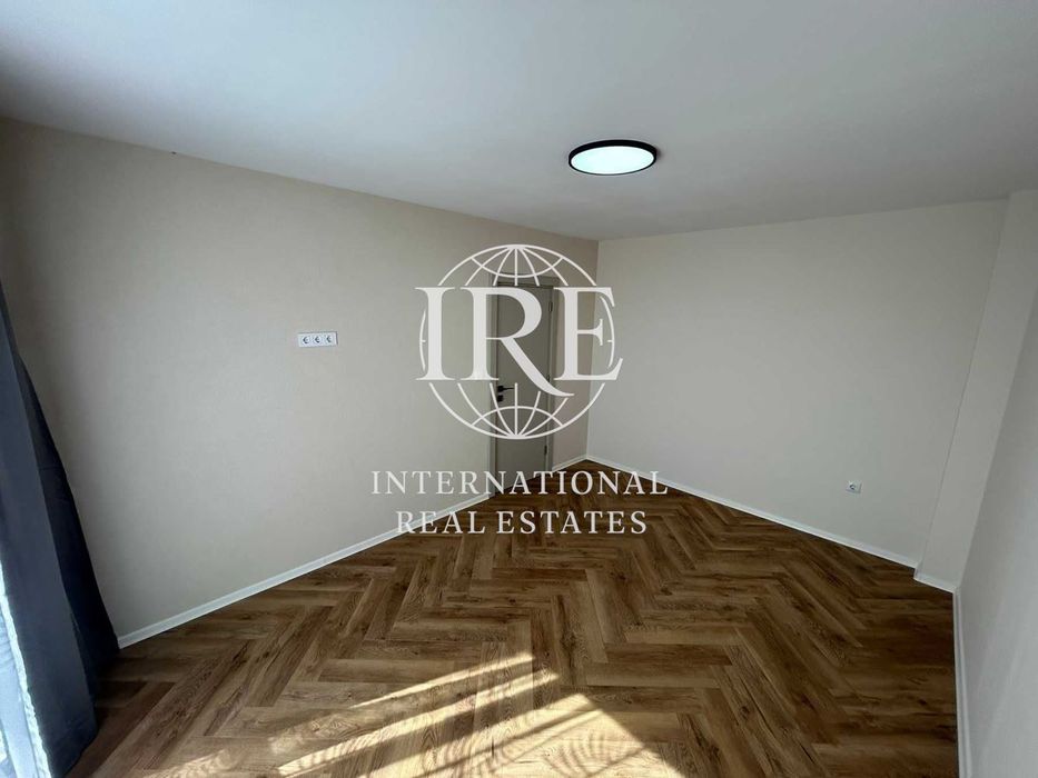 Продава се Тристаен апартамент в Варна, Възраждане 1 - 80 кв.м за 1019 €/кв.м - Снимка #10