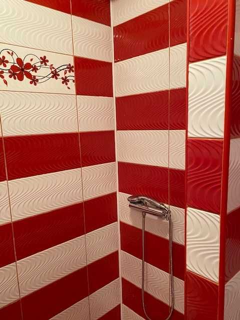 garsoniera centrala calea bucuresti, decomandata, complet utilata