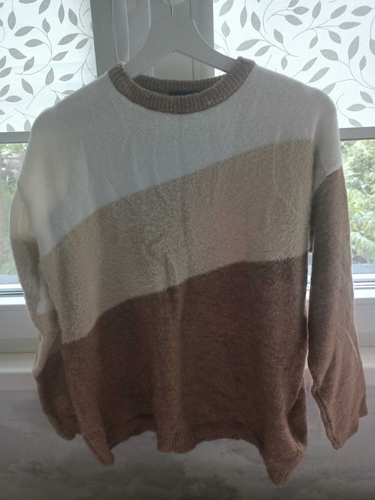 Дамски пуловери по 12лв различни модели