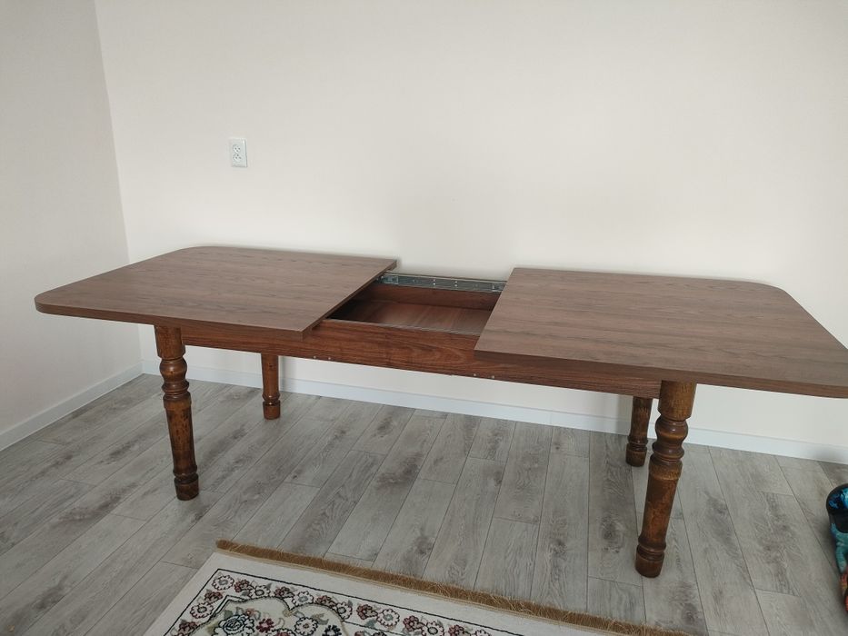 Продам деревяный жер стол