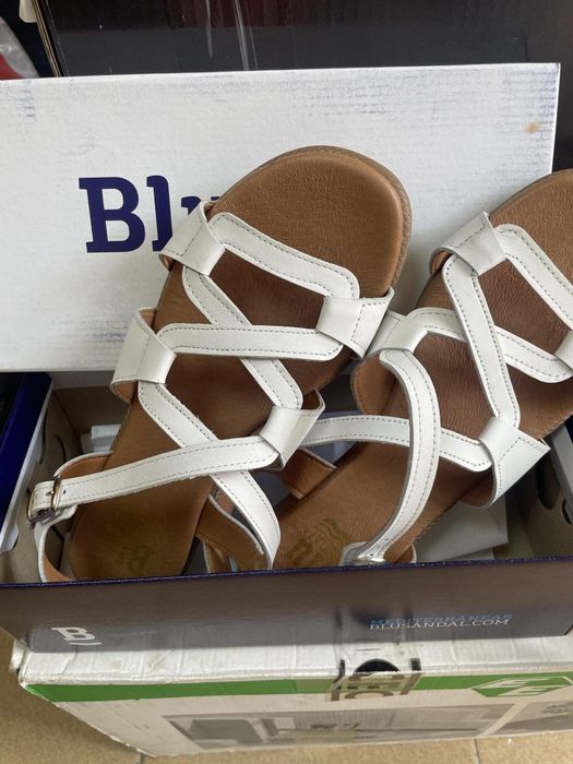 Дамски сандали от естествена кожа