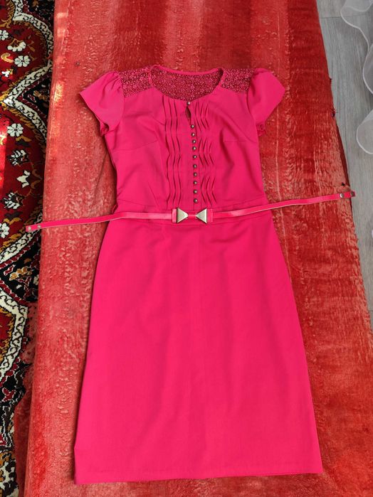 Платье для женщин