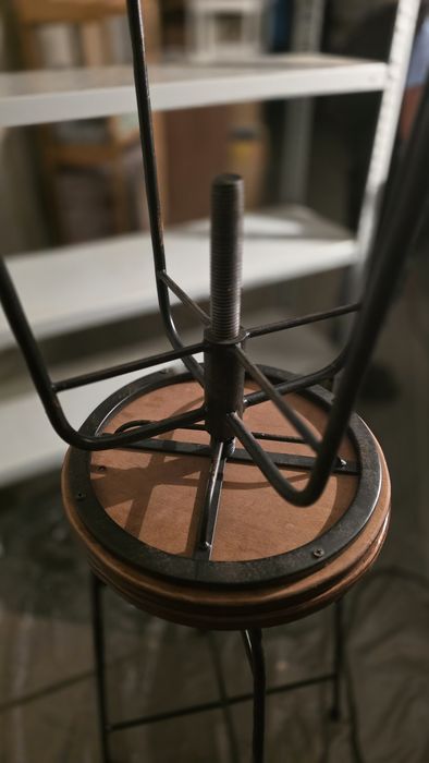 Стуля барные. Металлический. ZARA HOME.