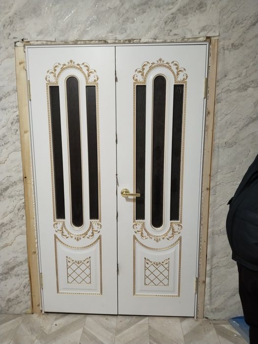 Установка дверей.