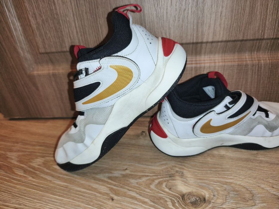 Детски маратонки Nike Team Hustle D 11 UK5.5 EUR38.5