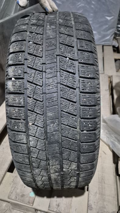 Зимний комплект резина-диск 215/55 R17