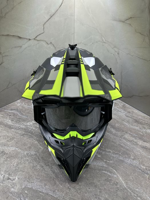 НОВО! Комплект кросови каски с очила