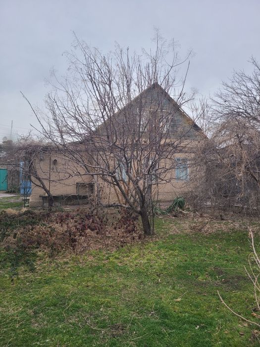 Товоксойда 7 сотикли ховли сотилади.