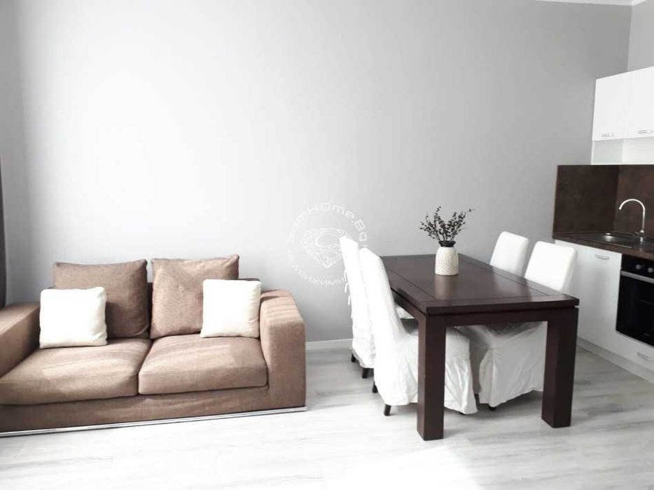 Продава се Двустаен апартамент в Варна, Център - 80 кв.м за 2738 €/кв.м - Снимка #2