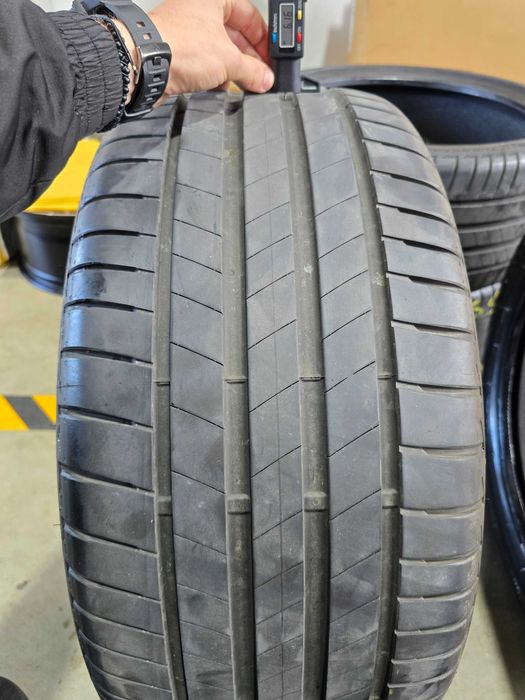 Cauciucuri Bridgestone Vară 255/35 R21 (AO)