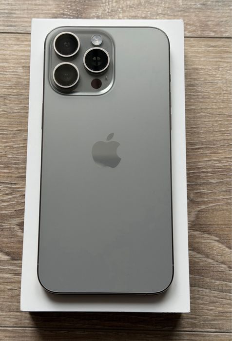 iPhone 15 PRO • 256 GB • 95% Baterie