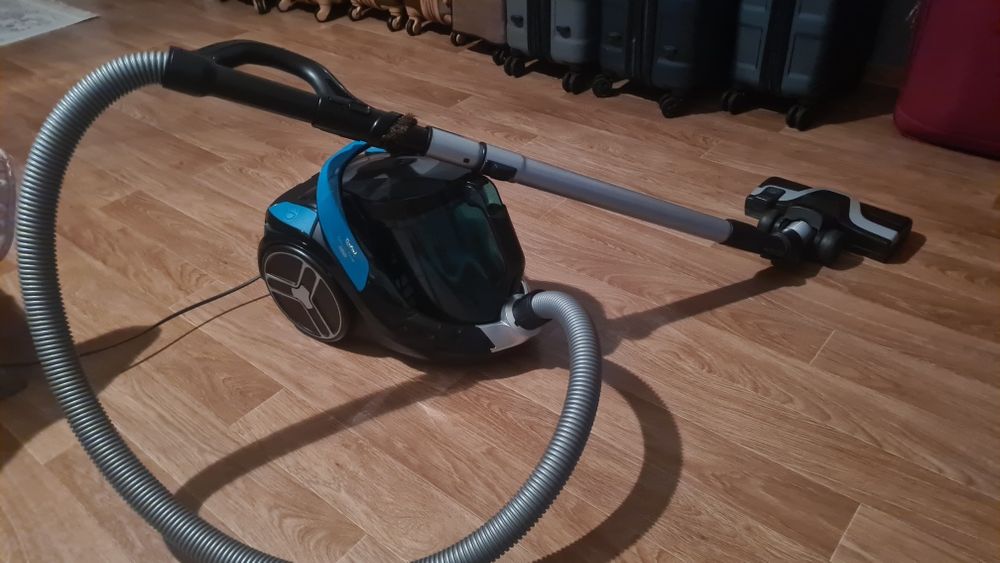 Пылесос"Тефаль".