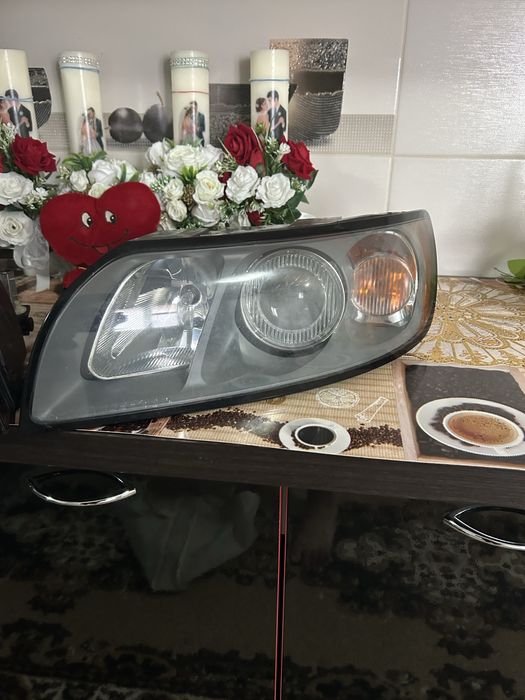 Vand faruri halogen volvo v50 2007 nu au defecte