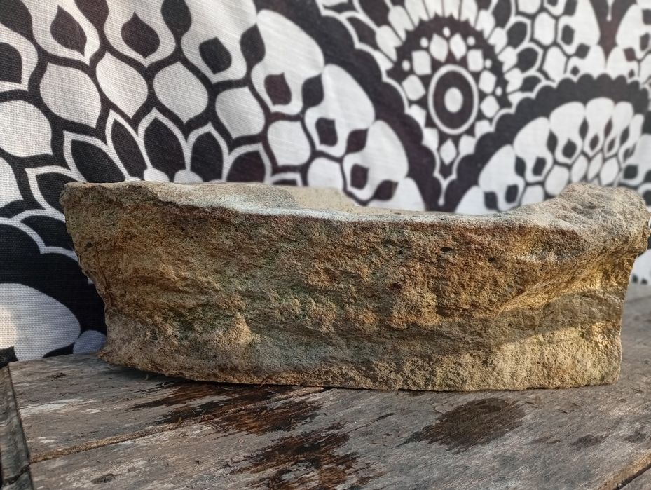 Vând chiuveta din piatra naturala