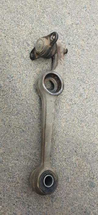 Продам рычаг на Камри св40