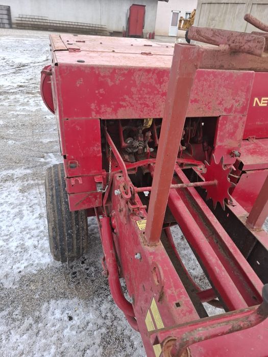 Presă cu încărcător