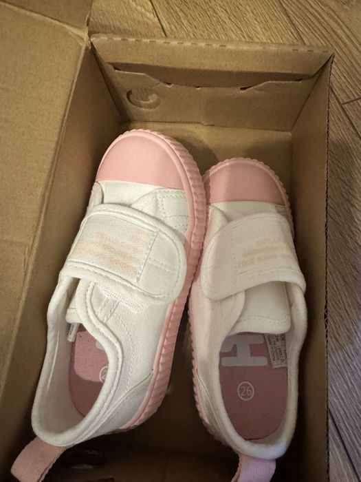 Детская обувь новая