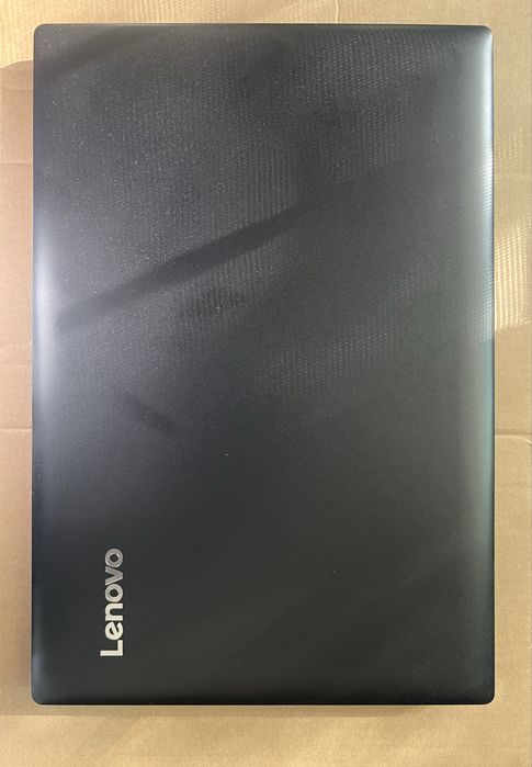 Lenovo noutbuk.