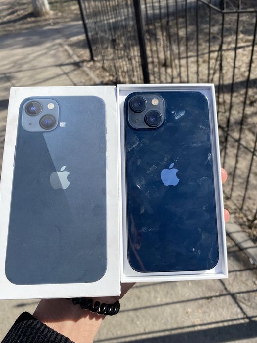 Срочно продаю Айфон 13