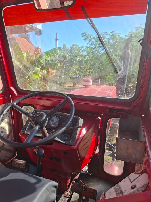 Vând tractor u650 in stare foarte bună + plug