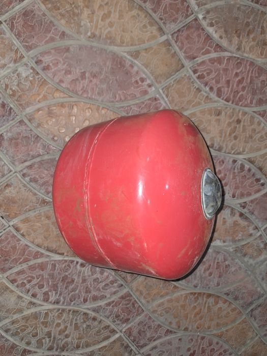 продаётся расширительный бак