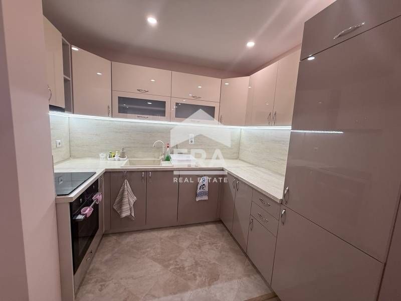 Дава се под наем Двустаен апартамент в Велико Търново, Бузлуджа - 63 кв.м за 348.84 € - Снимка #4