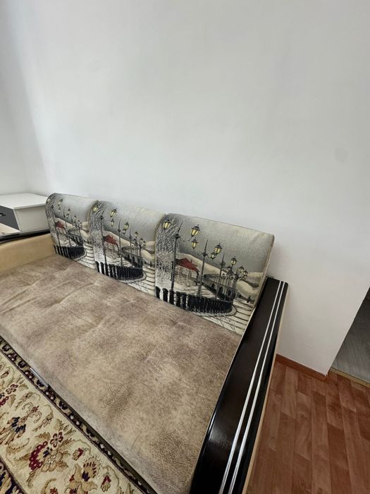 Диванырасклодные б/у хорошем состоянии