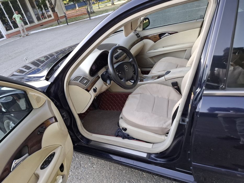 Vând Mercedes E class 210  Automatic din 2003